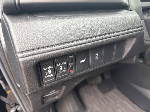 Used 2025 Honda Odyssey EX-L image 16