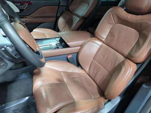 Used 2025 Lincoln Aviator Reserve w/ Equipment Group 201A AWD/4WD image 12