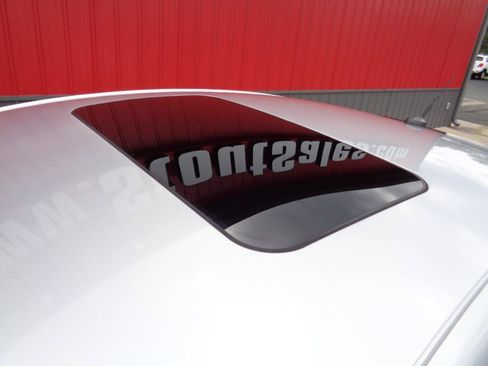 Used 2013 Ford Fusion SE FWD image 8