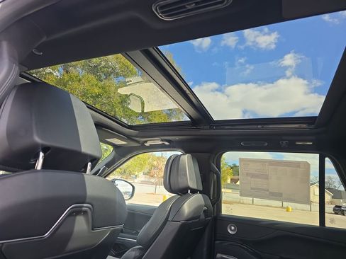 New 2026 Lincoln Navigator Reserve image 28