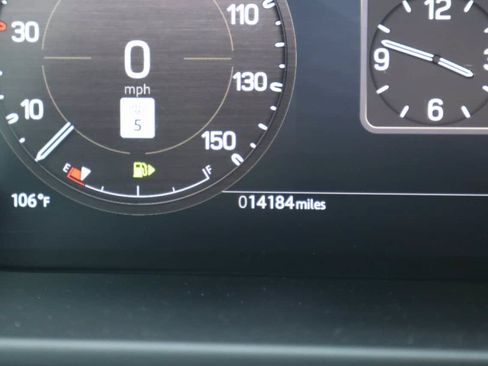 Used 2024 Land Rover Defender 130 X-Dynamic SE AWD/4WD image 11