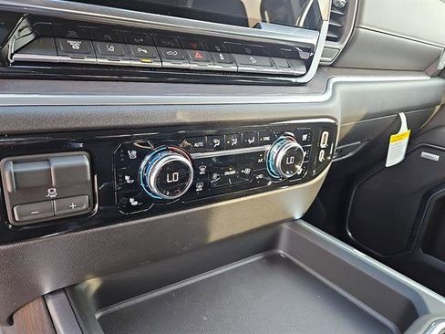 New 2026 GMC Sierra 2500 SLT w/ Texas SLT Premium Package image 19