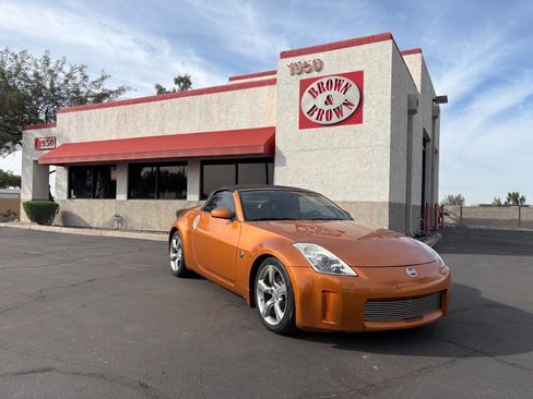 Used 2006 Nissan 350Z Touring image 1