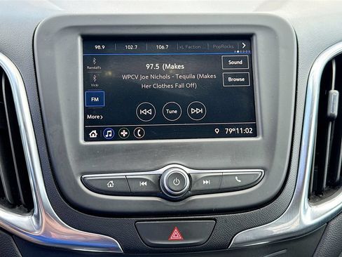 Used 2021 Chevrolet Equinox LT FWD image 16
