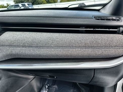 Used 2023 Jeep Compass Sport image 36