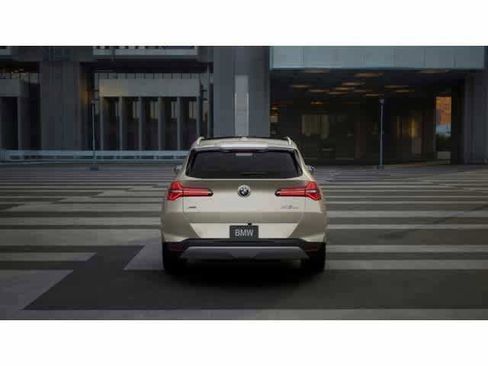 Used 2026 BMW X3 xDrive30 w/ Premium Package image 5