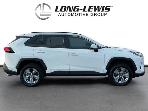 Used 2022 Toyota RAV4 XLE w/ Convenience Package AWD/4WD image 8