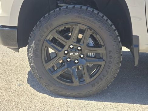 New 2026 Chevrolet Silverado 1500 Custom Trail Boss AWD/4WD image 11