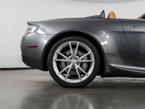 Used 2010 Aston Martin V8 Vantage Roadster image 10