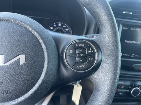 Certified 2022 Kia Soul LX w/ Technology Package FWD image 16