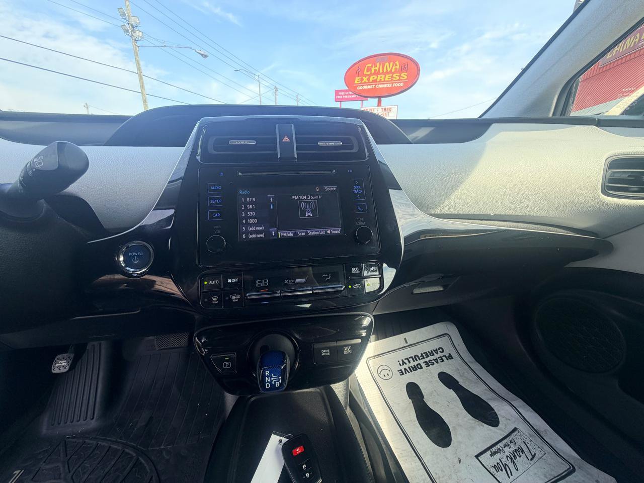 Used 2019 Toyota Prius LE AWD/4WD image 22