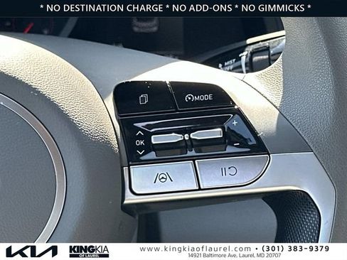 Used 2023 Hyundai Elantra SEL image 9