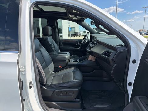 Used 2023 Chevrolet Tahoe High Country w/ Premium Package 2 AWD/4WD image 23