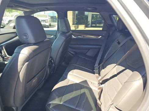 Used 2022 Cadillac XT5 Premium Luxury image 9
