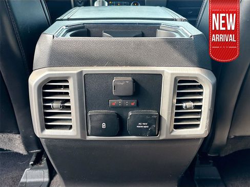 Used 2018 Ford F150 Platinum w/ Equipment Group 701A Luxury image 28