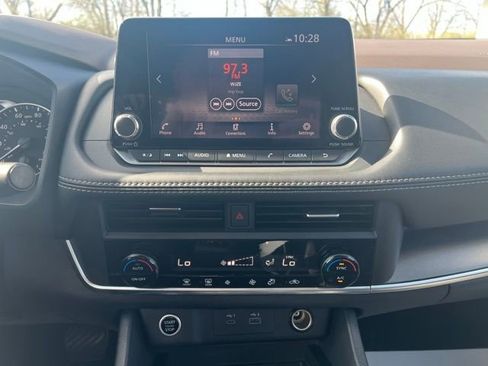 Used 2023 Nissan Rogue SV AWD/4WD image 17