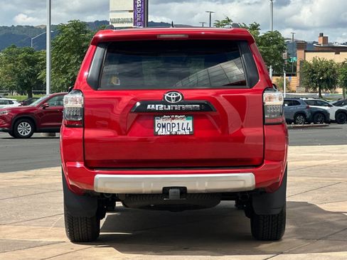 Used 2024 Toyota 4Runner TRD Off-Road Premium w/ Moonroof Package AWD/4WD image 5