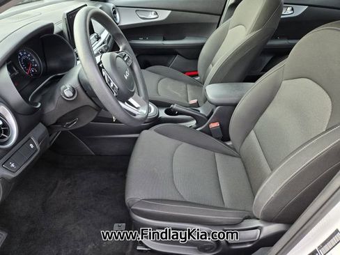 Certified 2023 Kia Forte LXS image 12