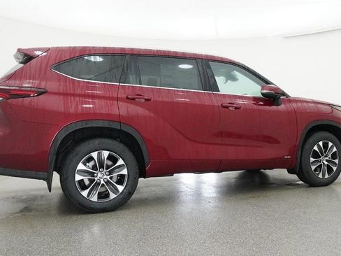 New 2026 Toyota Highlander XLE image 72