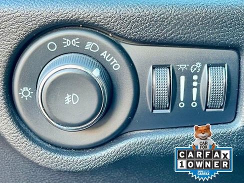 Used 2021 Chrysler Pacifica Touring w/ S Appearance Package image 22