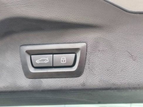 Used 2024 BMW X7 M60i w/ Executive Package image 32