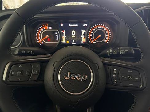 New 2026 Jeep Wrangler Unlimited Rubicon AWD/4WD image 15