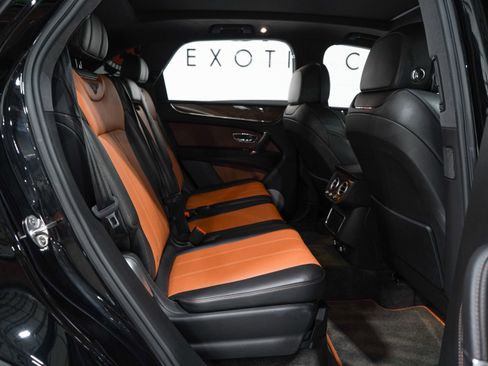 Used 2018 Bentley Bentayga Activity AWD/4WD image 18