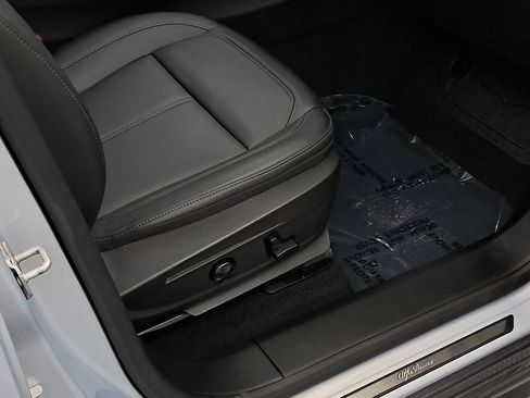 Used 2022 Alfa Romeo Stelvio Ti w/ Active Assist Plus Package image 45