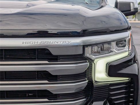Used 2024 Chevrolet Silverado 1500 High Country w/ High Country Premium Package AWD/4WD image 10