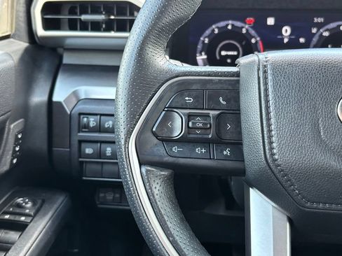 Certified 2025 Toyota 4Runner TRD Off-Road Premium AWD/4WD image 18