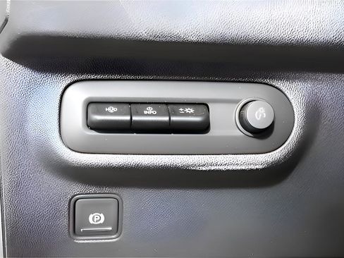 Used 2024 GMC Terrain AT4 w/ Tech Package image 11