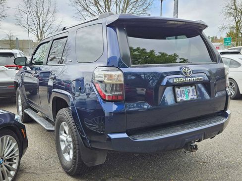 Used 2020 Toyota 4Runner SR5 Premium w/ Moonroof Package image 5