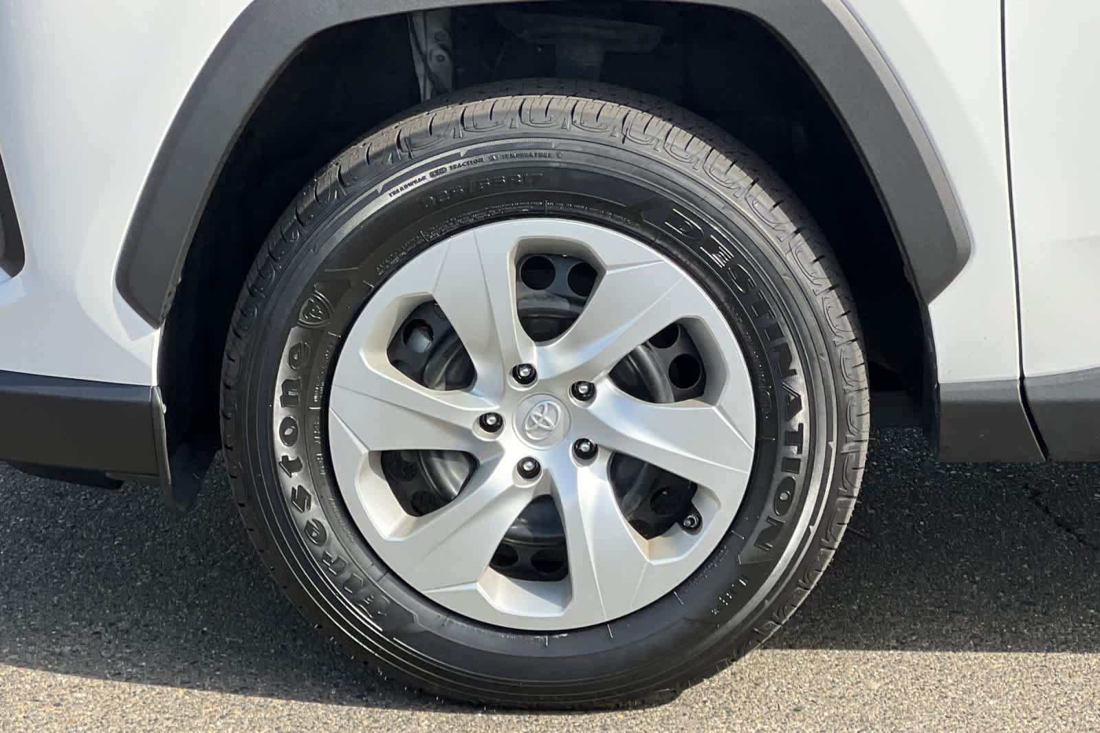 Certified 2021 Toyota RAV4 LE FWD image 29