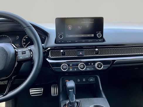 Used 2025 Honda Civic Sport image 9