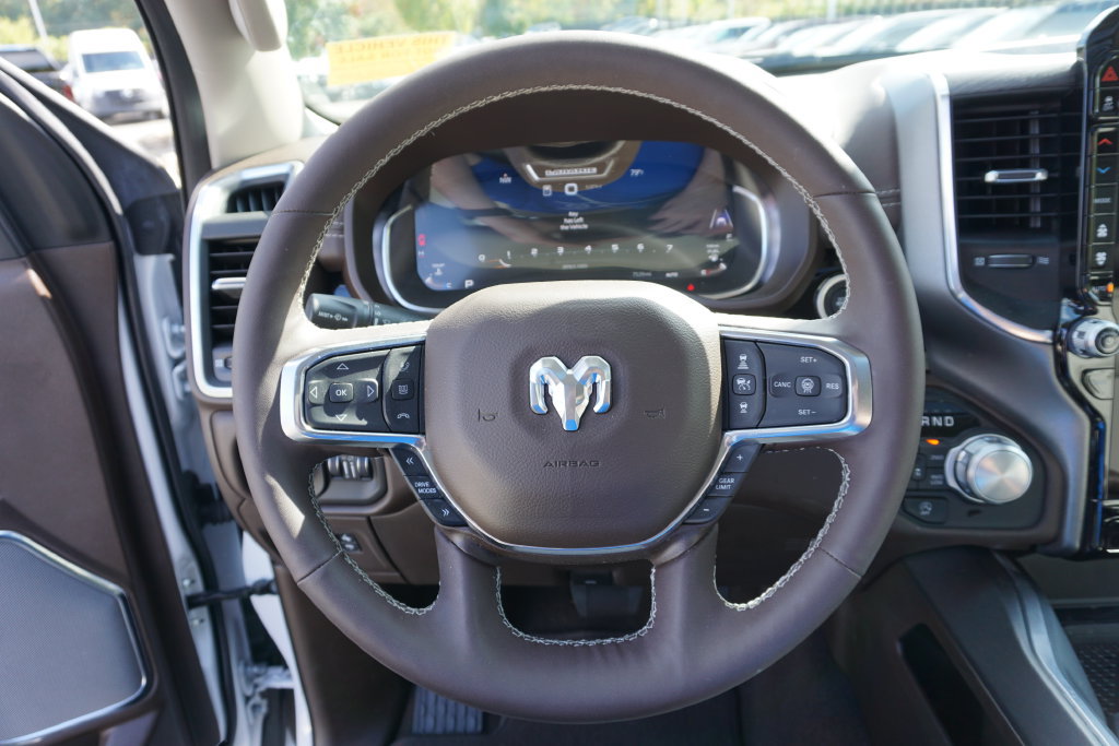 Used 2025 RAM 1500 Laramie w/ Advanced Safety Group II AWD/4WD image 15