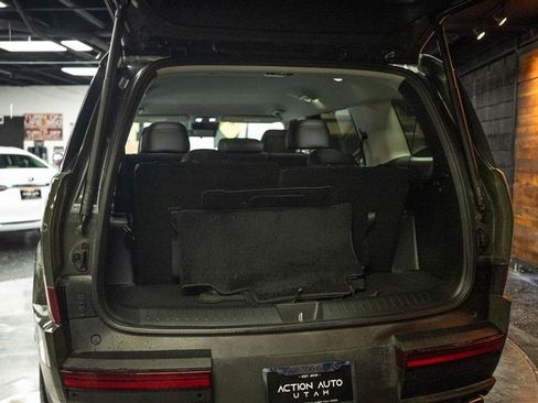 Used 2024 Hyundai Santa Fe SEL FWD image 7