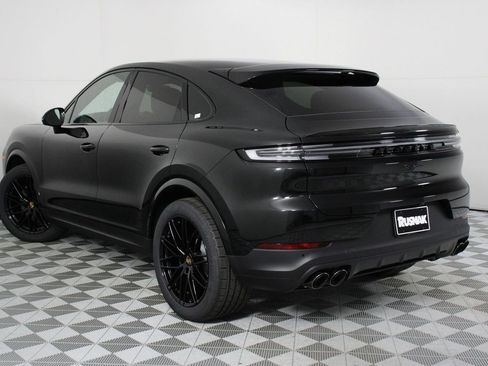 New 2026 Porsche Cayenne Coupe image 3