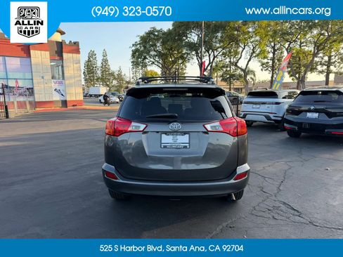 Used 2013 Toyota RAV4 XLE FWD image 5