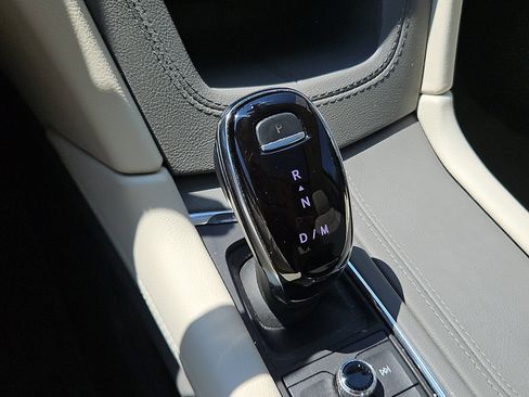 Certified 2023 Cadillac XT5 Premium Luxury AWD/4WD image 15