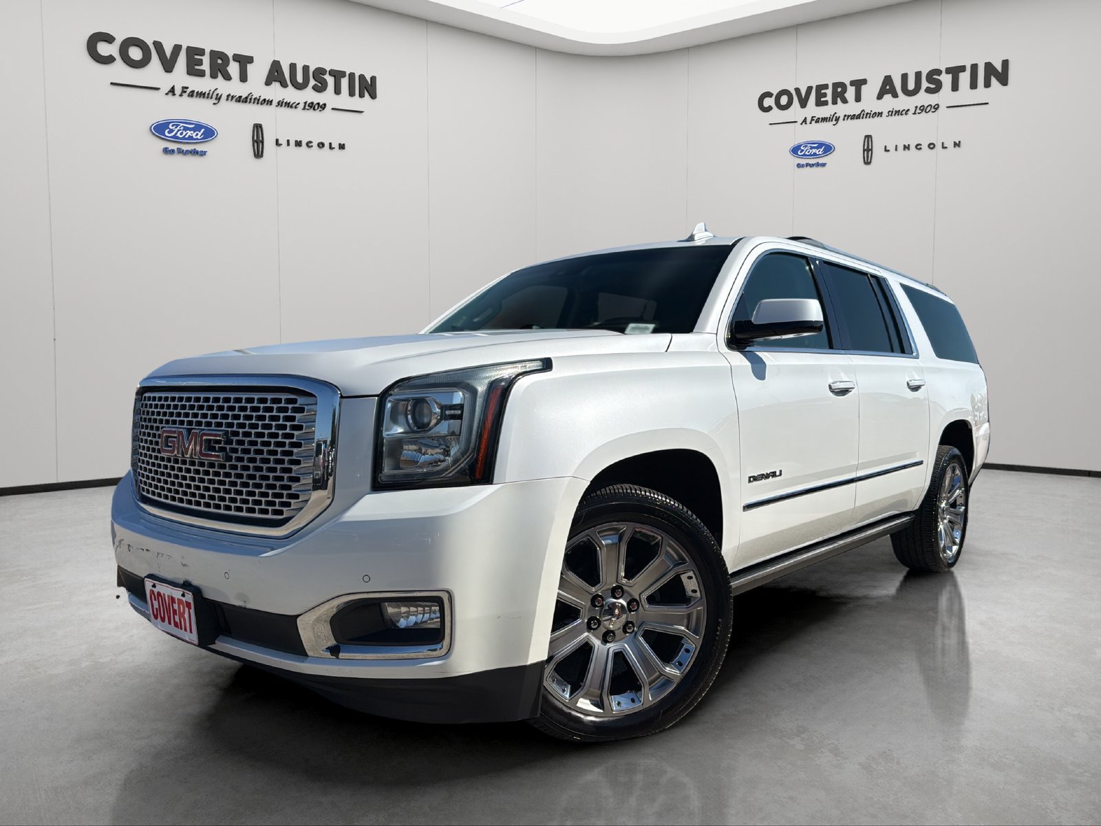 Used 2017 GMC Yukon XL Denali w/ Open Road Package AWD/4WD image 1