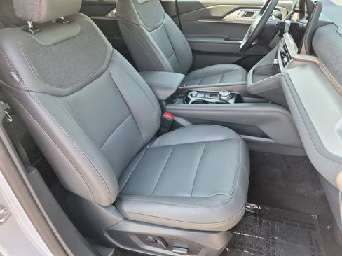 New 2026 Ford Explorer Active w/ Active Comfort Package AWD/4WD image 20