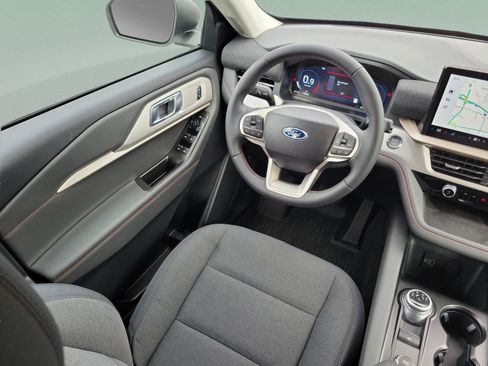 New 2026 Ford Explorer Active AWD/4WD image 13