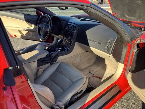 Used 2010 Chevrolet Corvette Coupe w/ Preferred Equipment Group image 21