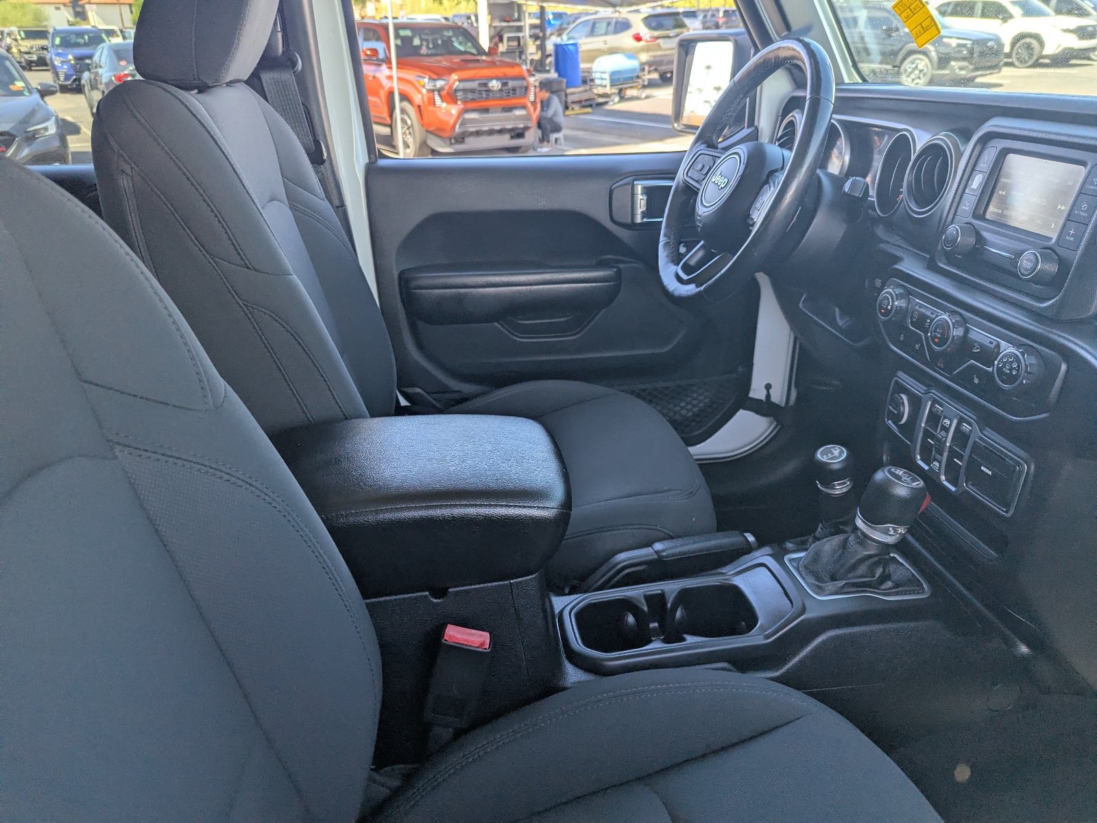 Used 2018 Jeep Wrangler Unlimited Sport S AWD/4WD image 12