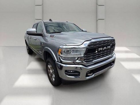 Used 2022 RAM 3500 Limited w/ Cold Weather Group AWD/4WD image 3