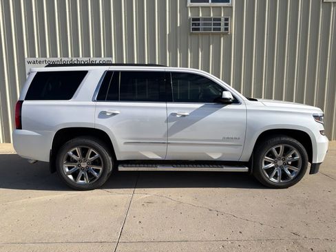 Used 2018 Chevrolet Tahoe LT w/ LT Signature Package AWD/4WD image 1