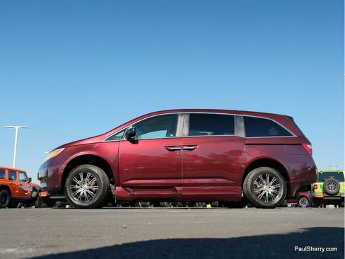 Used 2011 Honda Odyssey EX-L image 32