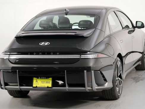 Used 2024 Hyundai Ioniq 6 Limited image 53