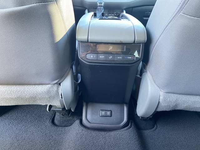 Used 2021 Toyota Highlander LE FWD image 51
