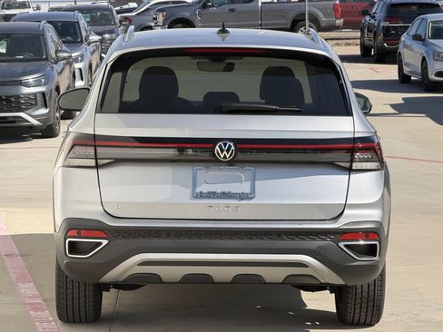 New 2025 Volkswagen Taos SE image 5